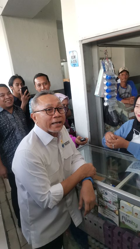 Mendag Zulkifli Hasan: Barang Impor Ilegal Bikin Penerimaan Negara Rontok, Toko Dalam Negeri Banyak Tutup