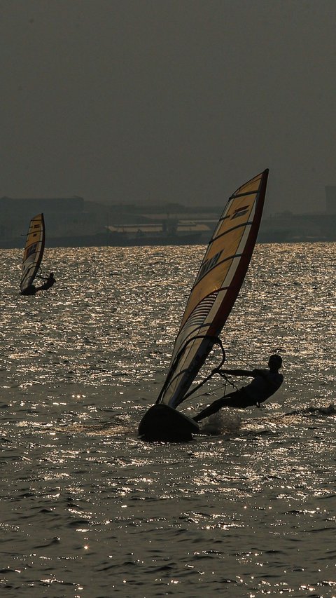 FOTO: Serunya Jakarta International Sailing Championship 2024 Diikuti 125 Atlet dari Berbagai Negara