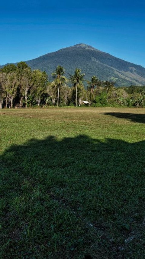 Mitos Seputar Gunung Ciremai yang Bikin Merinding, Begini Kisahnya