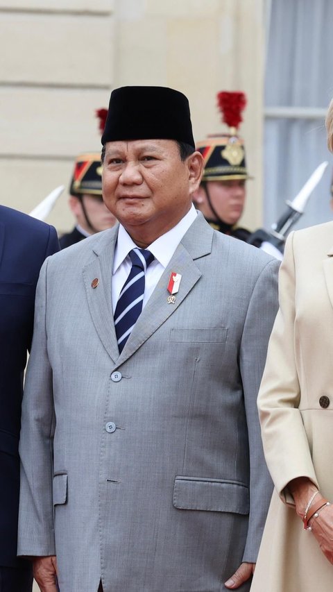 Menhan Prabowo Hadiri Pembukaan Olimpiade Paris 2024, Beri Tepuk Tangan Semangati Kontingen Indonesia