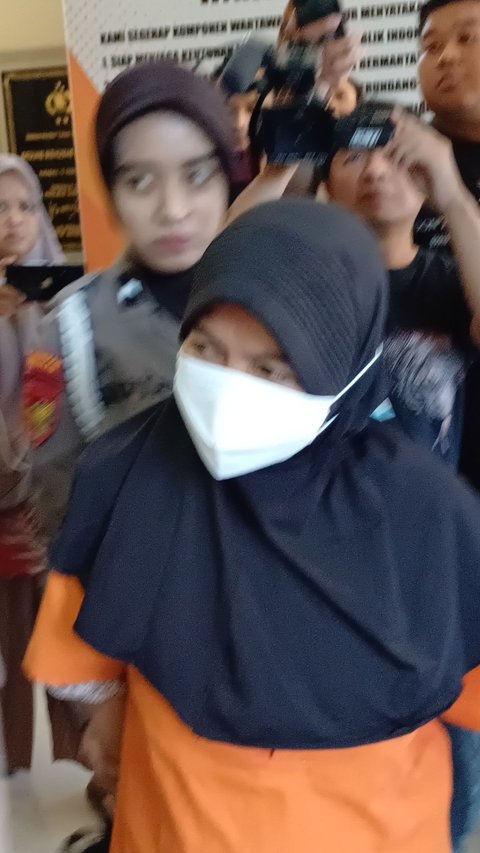 Hobi Rakit Bom, Ibu di Surabaya Bolak Balik Masuk Penjara