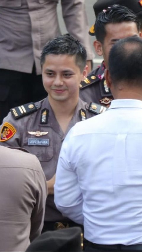 Potret Jevo Batara, Polisi Tampan Anak Jenderal Polri yang Baru Naik Pangkat Jadi Iptu