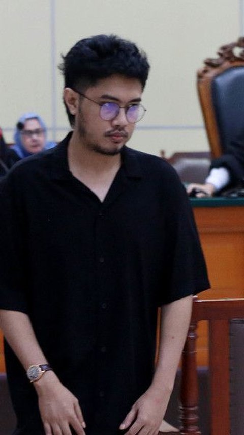 Potret Angger Dimas Emosi Melihat Yudha Arfandi di Persidangan, Sempat Mau Pingsan Saking Kesalnya