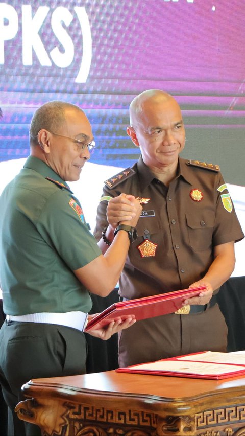 Jaksa Agung Muda Intelijen dan Komandan Pusat Polisi Militer TNI Tandatangani Perjanjian Kerja Sama