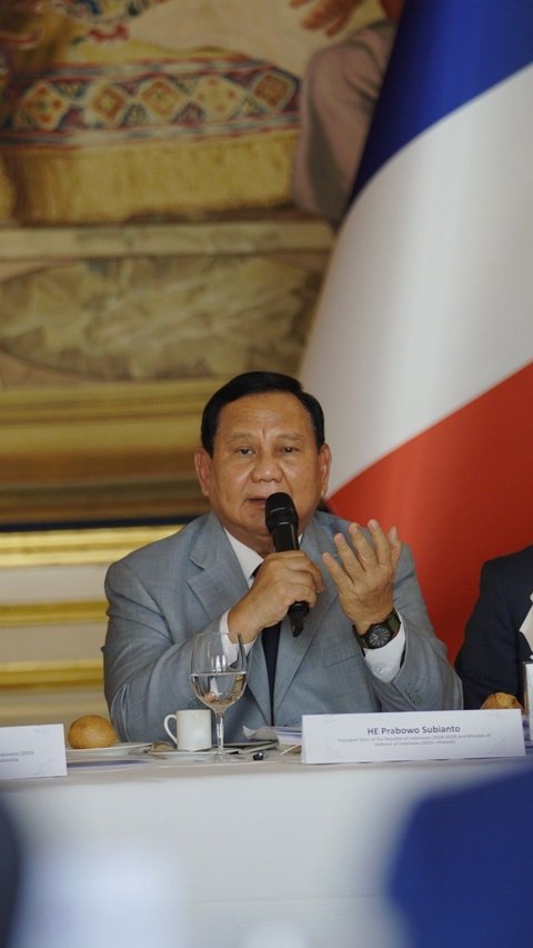 VIDEO: Prabowo di Prancis, Bikin Pengusaha Besar Terpukau Hingga Dirangkul Presiden Macron