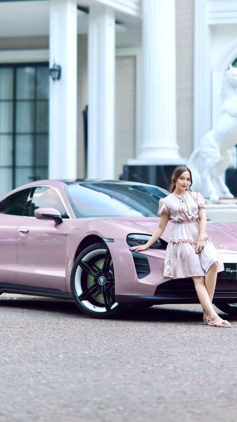 Like a Palace! 10 Photos of Nanda Arsyinta's Luxurious House, Went Viral for the Limited Edition Porche Car Gift from Her Husband