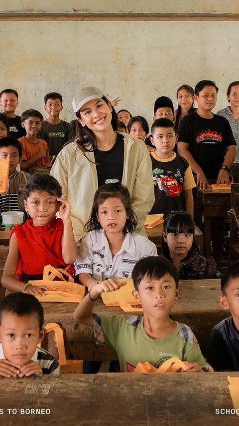 Viral Aksi Maudy Ayunda Kunjungi SD Terpencil di Kabupaten Sintang Kalimantan Barat, Banjir Pujian