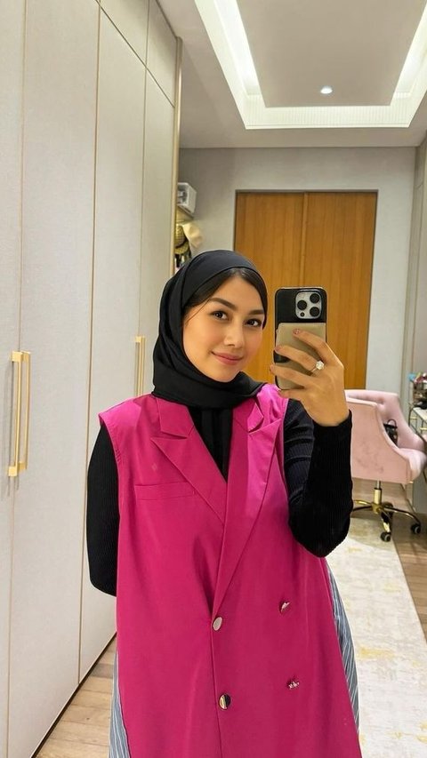 8 Portraits of Nisya Ahmad's Style After Hajj That Attract Attention