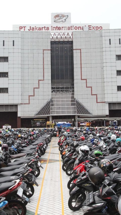 Tren di PRJ, Booking Tempat Parkir tapi Mobilnya Enggak Ada