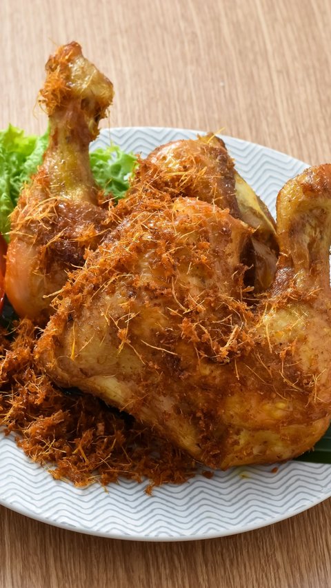 Enjoy the Savory and Rich Taste of Madura Duck with Serundeng Seasoning, Make it Yourself at Home!