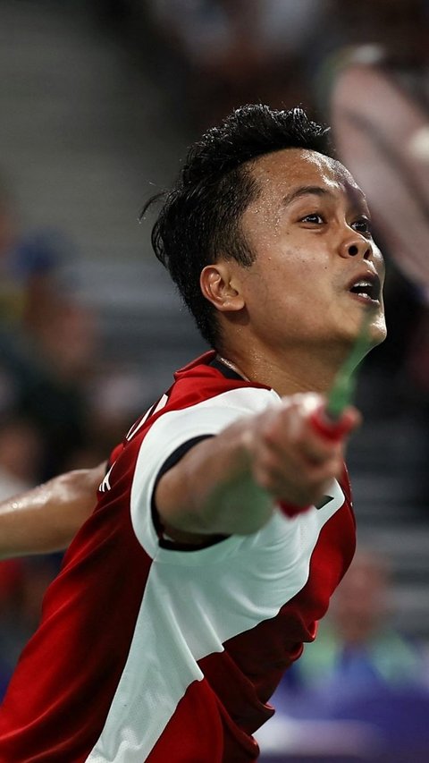 FOTO: Tersingkir dari Olimpiade 2024, Ini Penampilan Sengit Anthony Ginting Saat Lawan Wakil Prancis Sampai Gim Ketiga