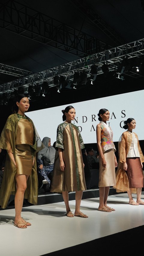 The Charm of Weaving Variations at the Jalinan Lungsi Pakan JF3 Fashion Festival 2024