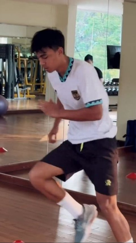 Meski Dicoret dari Timnas Indonesia U-16, ini 7 Potret Diego Anak Darius Sinathrya dan Donna Agnesia Tetap Giat Berlatih di Gym