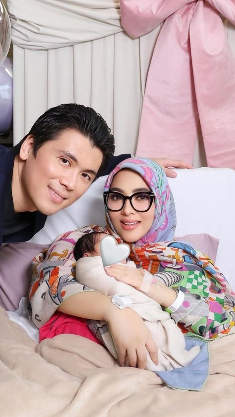 Happy to Welcome a New Niece, Aisyahrani Confirms Syahrini's Natural Pregnancy Not IVF