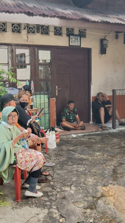 Nestapa Warga Manggarai Tebet, Terkulai Lemas Ratapi Rumahnya Tinggal Puing