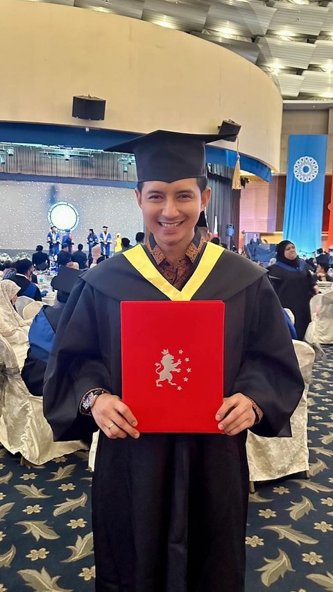 Portrait of Chand Kelvin Graduating with a Master's Degree in Malaysia