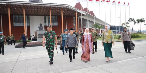 VIDEO: Sosok Jenderal Polisi Cium Tangan saat Sambut Wapres Ma'ruf Pertama Kali Datang ke IKN