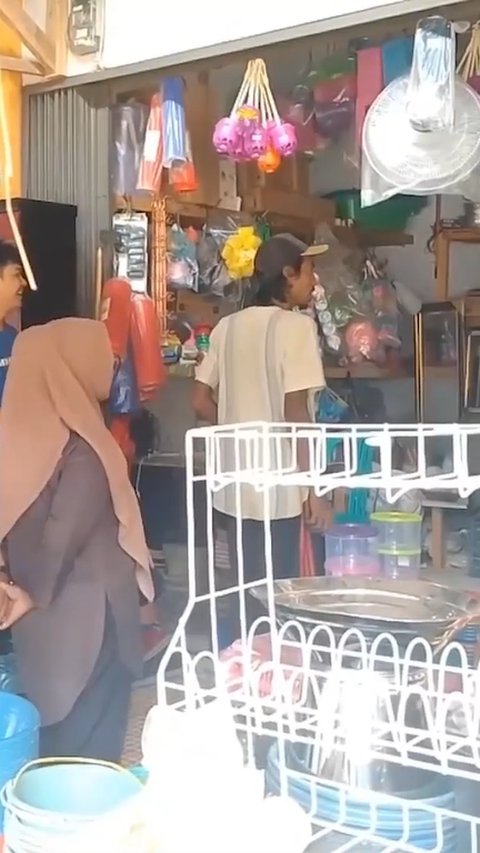 Bikin Ibu-ibu Full Senyum, Panitia 17 Agustusan di Lebak Siapkan Hadian Perabot Rumah Tangga untuk Pemenang