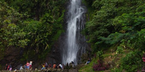 Jadi Wisata Favorit sejak 1984, Begini Rasanya Healing di Curug Cijalu yang Legendaris