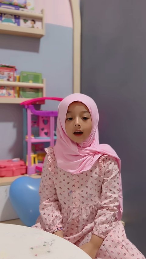 Potret Putri Sonny Septian & Fairuz Hafalkan Alquran Panen Pujian, Sosoknya Cantik Imut & Pintar