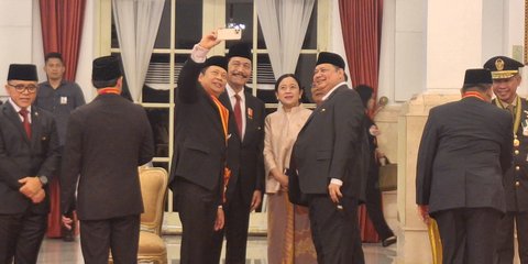 Momen Akrab Airlangga, Luhut dan Puan Selfie Bareng di Istana