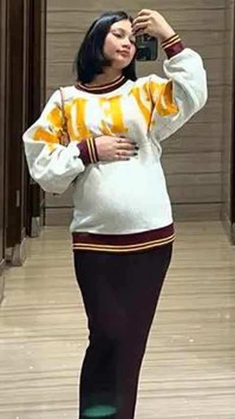 Potret Cantik Sinta Mutiara Adik Indah Permatasari Jarang Tersorot, Hamil Anak Pertama & Pose Pamer Baby Bump Curi Perhatian