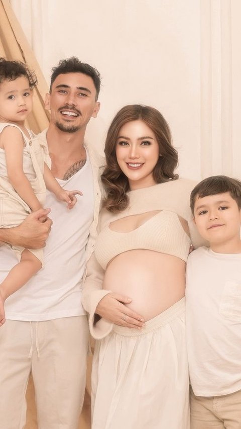 Maternity Shoot Jessica Iskandar di Kehamilan Ketiga, Cantik dan Anggun pamerkan Baby Bump