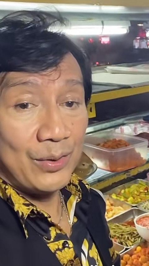 Katon Bagaskara Tergila-gila Sama Masakan Warung Kaki Lima ini, Sampai Bela-belain Mampir Pulang Konser Malam-Malam