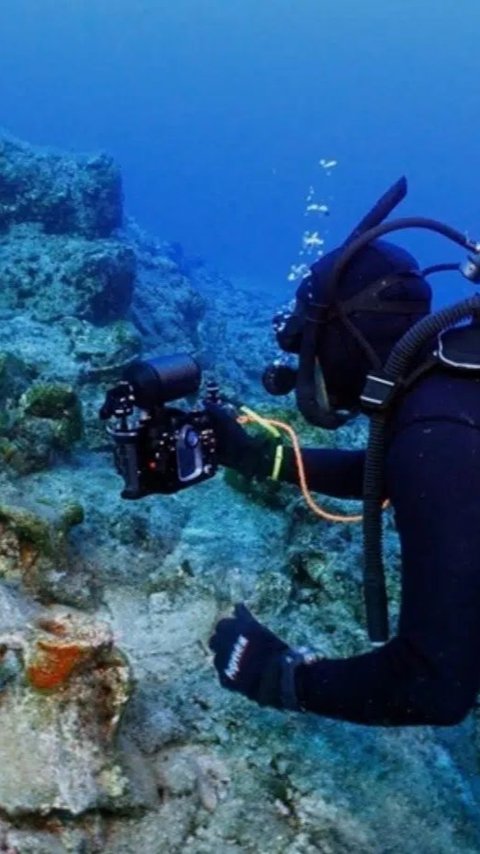 Patung Dewi Persembahan Berusia 3000 Tahun Ditemukan di Danau Vulkanik Italia, Ada Jejak Tangan Pembuatnya