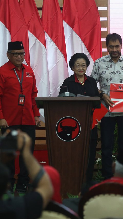 VIDEO: Sekjen Hasto Sebut Jokowi Mau Ambil Alih PDIP, Blak-blakan Sosok Pembisik