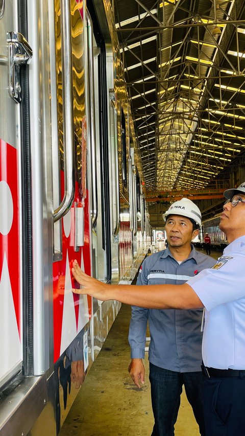 Potret Penampakan 16 Rangkaian KRL Jabodetabek yang Baru