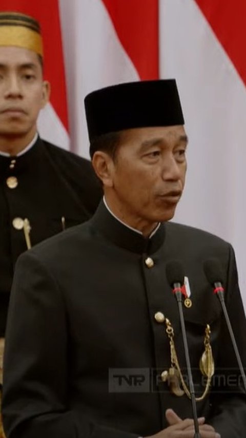 Jokowi Serahkan Estafet Kepemimpinan di Sidang Tahunan MPR/DPR, Prabowo Berdiri Lalu Membungkuk