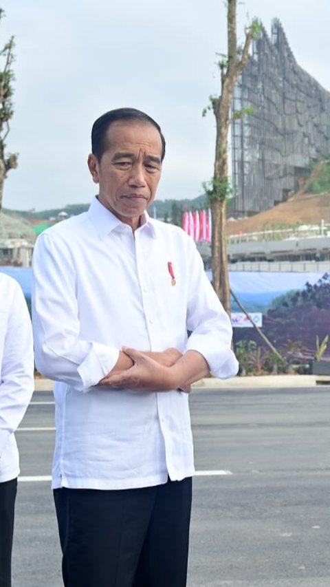 Jokowi Sebut Istana Jakarta Bau Kolonial, Sejarawan Bilang 'Banyak-banyak Baca Deh'