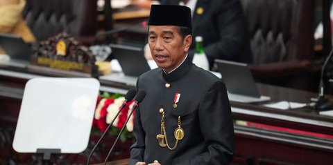 10 Tahun jadi Presiden, Jokowi Klaim Ekonomi Indonesia Tumbuh di Angka 5 Persen