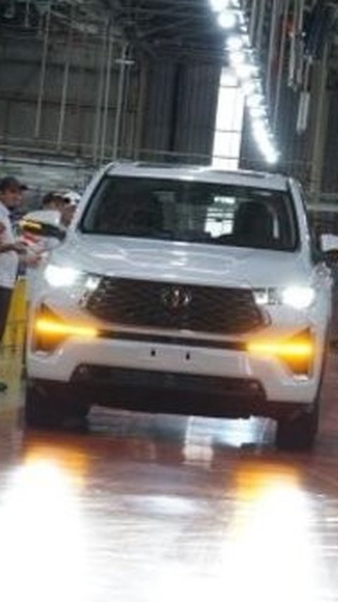 Pada Juli 2024, penjualan mobil di Indonesia didominasi oleh Toyota Kijang Innova.