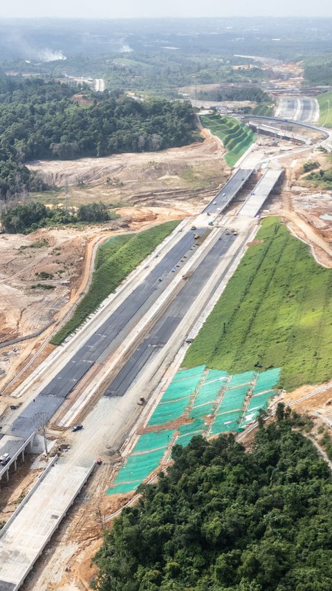 10 Tahun Memimpin, Jokowi Bangun Jalan Tol Baru Sepanjang 2.700 Kilometer