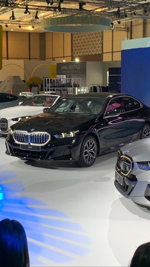 BMW Laris Manis di GIIAS 2024, Pecah Rekor Terjual 1.166 Unit!