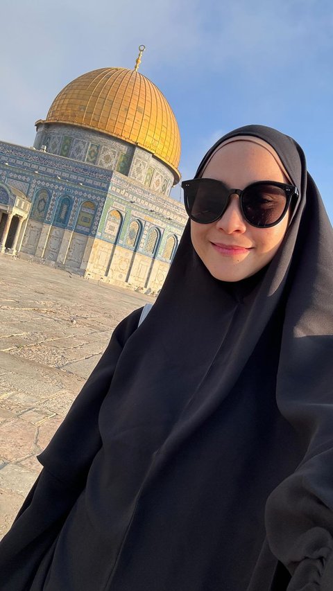 Zaskia Mecca Melihat Calon Penghuni Surga di Masjid Al-Aqsa, Sosoknya Bukan Manusia Biasa