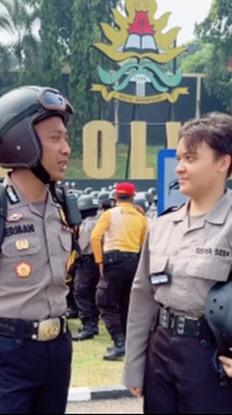 Casis Polwan Bule Cantik Ternyata Kakeknya Polisi, Pak Bhabin Enggak Mau Kalah Ngaku Blasteran