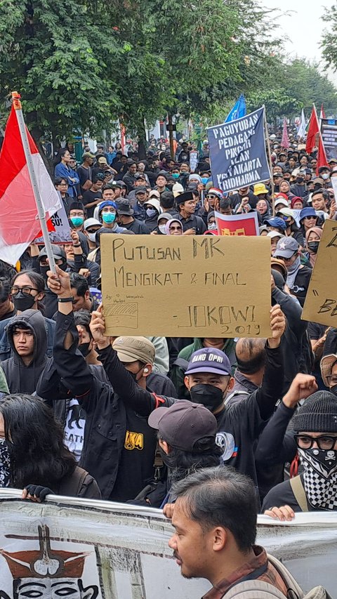 Ribuan Mahasiswa dan Warga Demo Tolak Revisi UU Pilkada di Malioboro, Massa Juga Tuntut Jokowi Mundur