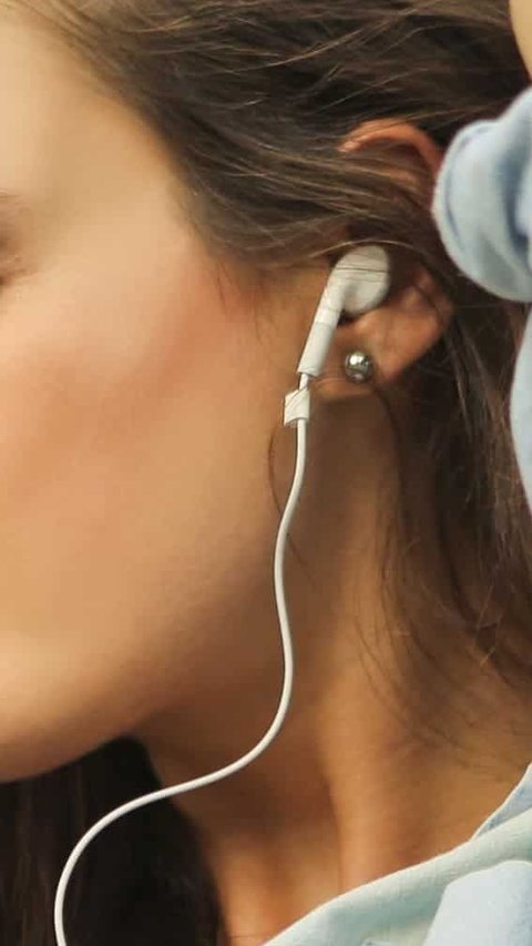 7 Tips Aman Menggunakan Earphone agar Tidak Merusak Pendengaran, Penting Diperhatikan