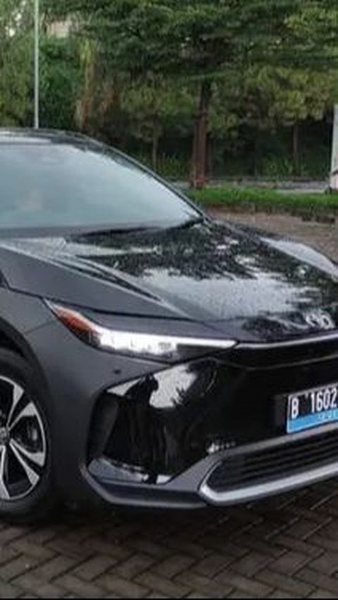 Toyota Indonesia menarik kembali bZ4x dan Lexus karena masalah pada kamera parkir