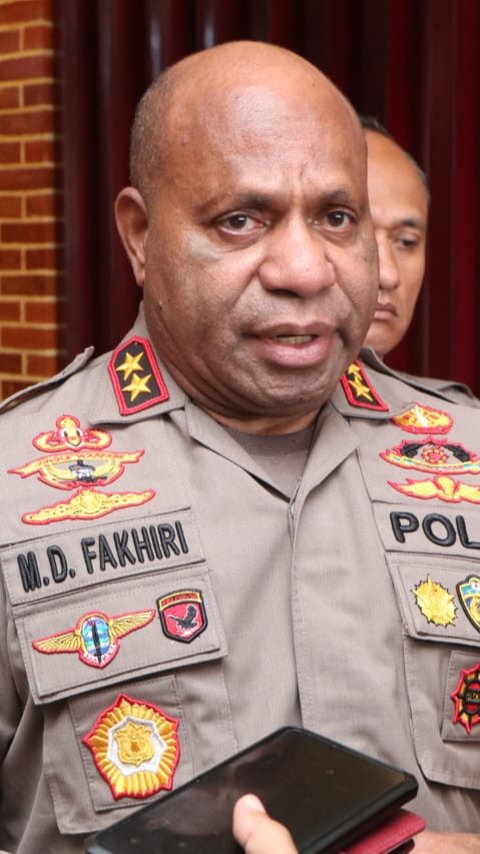 Kapolri Naikkan Pangkat 12 Pati Polri, Kapolda Papua Mathius Fakhri Jadi Jenderal Bintang Tiga