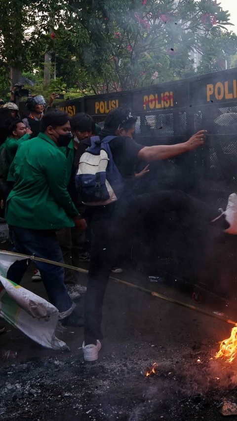 Isu Demonstran Tolak UU Pilkada Diminta Uang Tebusan Rp3 Juta Oleh Polisi, Begini Faktanya