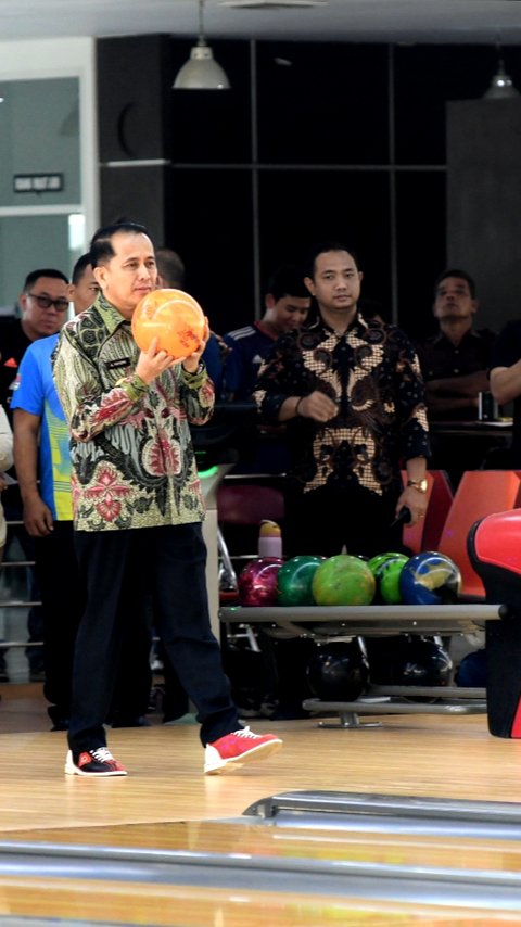 Cek Kesiapan PON XXI, Pj Gubernur Sumut Sambangi Venue Bowling hingga Karate