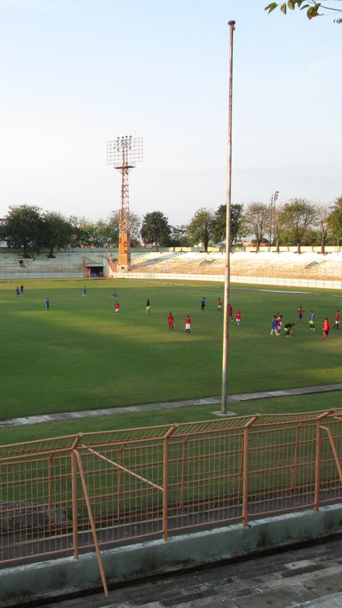 Stadion Gelora 10 November, Saksi Bisu Perkembangan Sepak Bola Surabaya sejak Era Kolonial