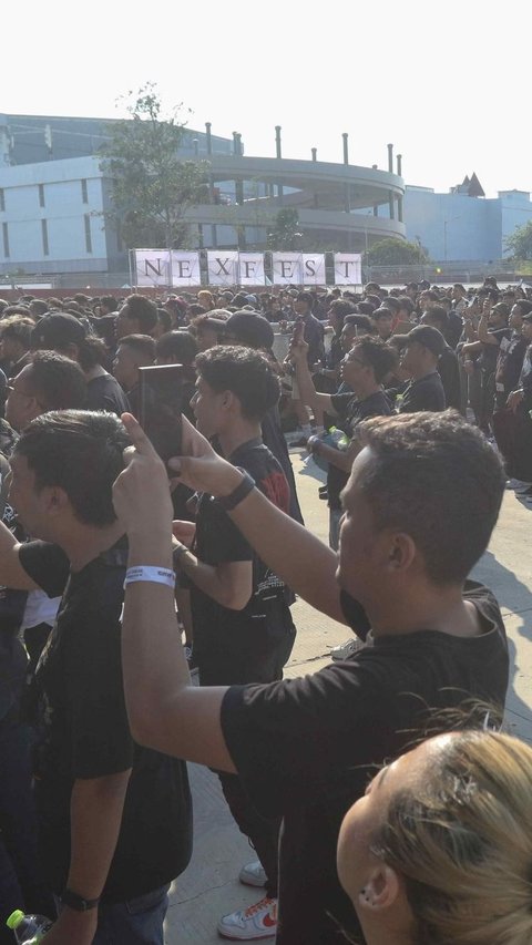 FOTO: Antusiasme Para Pecinta Musik Rock Padati Nex Fest Indonesia 2024 di Ancol