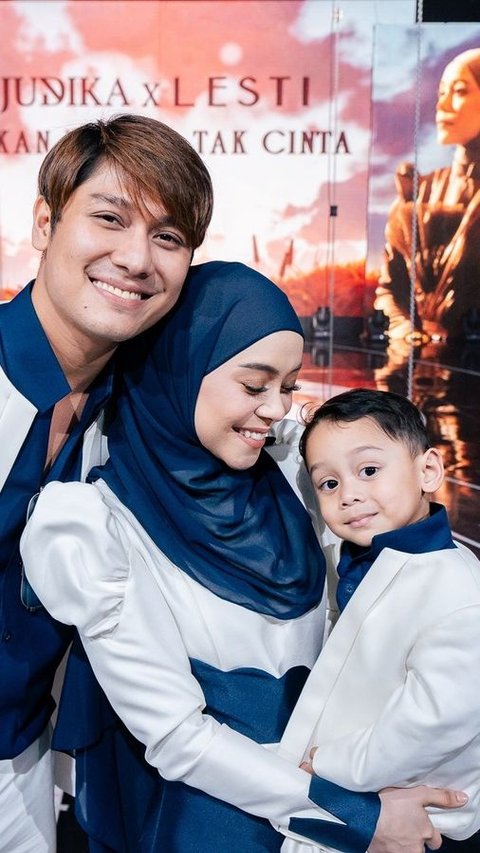 Abang L Tumbuh Manis dan Penuh Kasih Sayang, Rizky Billar dan Lesti Kejora Bahagia