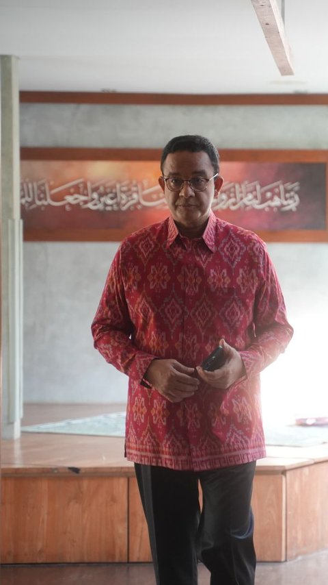 Baju Merah dan Arti Kaligrafi di Balik Foto Anies Baswedan Jelang Dicalonkan Cagub DKI Jakarta