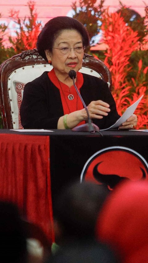 Megawati Ungkap Hasto Suka Nangis: Ngapain Sih Nangis, Enggak Ada Guna